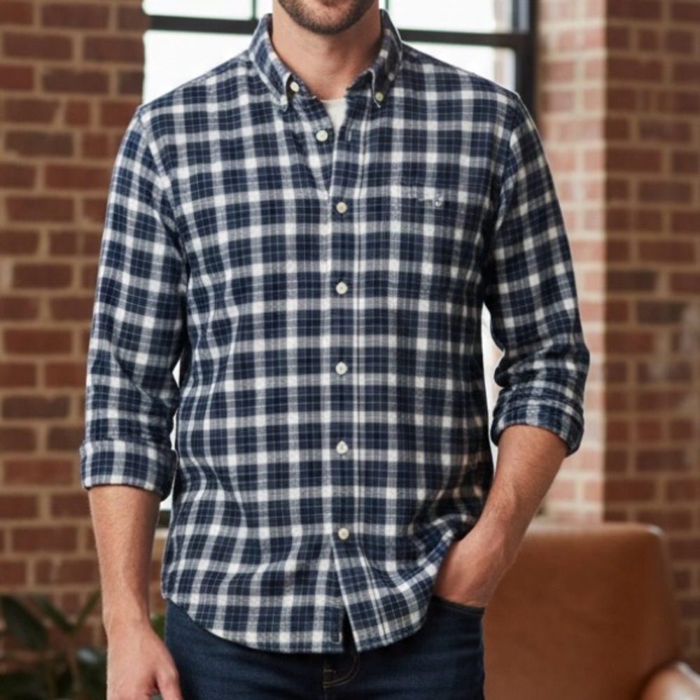Abercrombie & Fitch Mens MUSCLE Navy and White plaid long sleeve Shirt medium‎